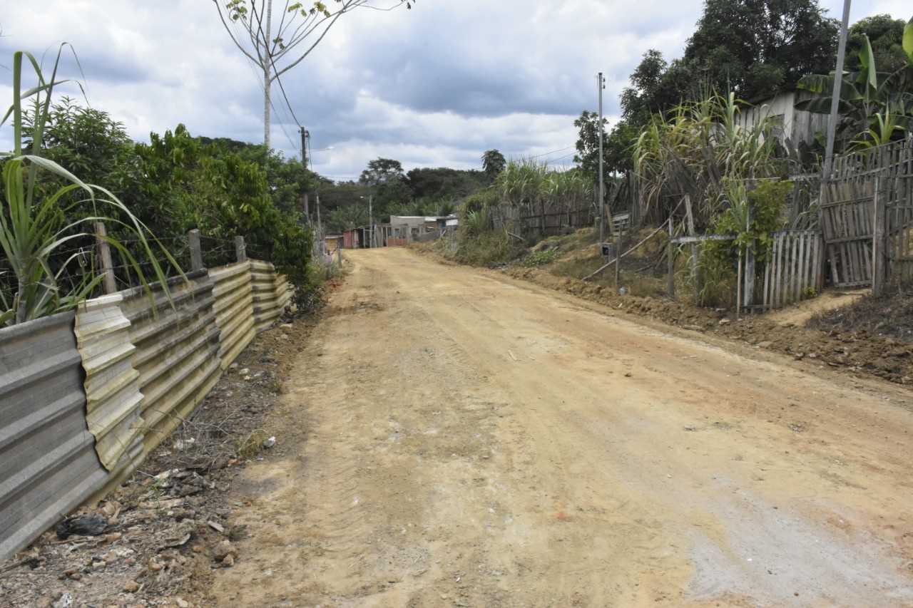Camacã: Bairro da Portelinha recebe patrolamento